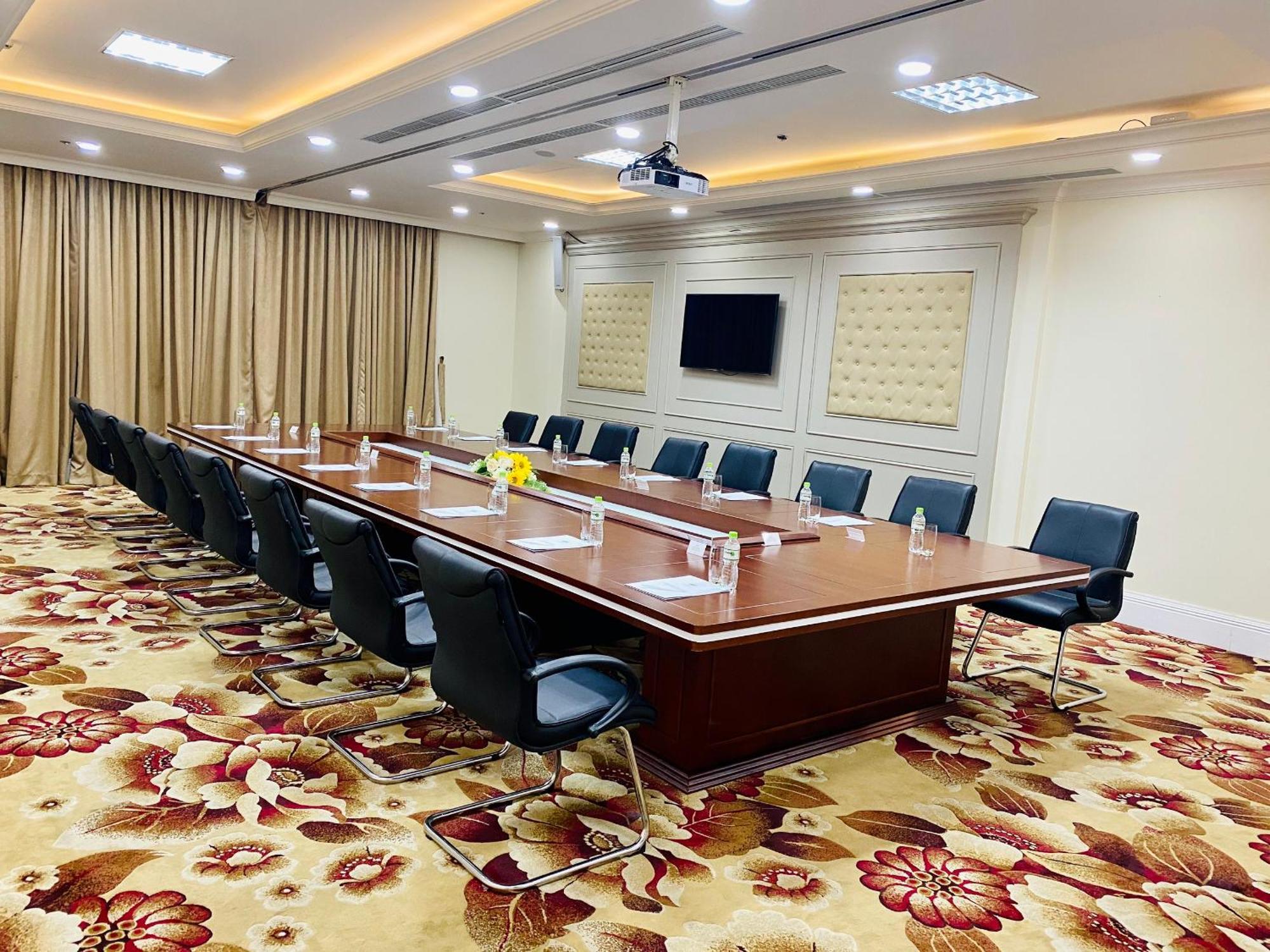 โรงแรมเมอร์เพอร์เล คริสตัล พาเลซ โฮจิมินห์ซิตี้ ภายนอก รูปภาพ