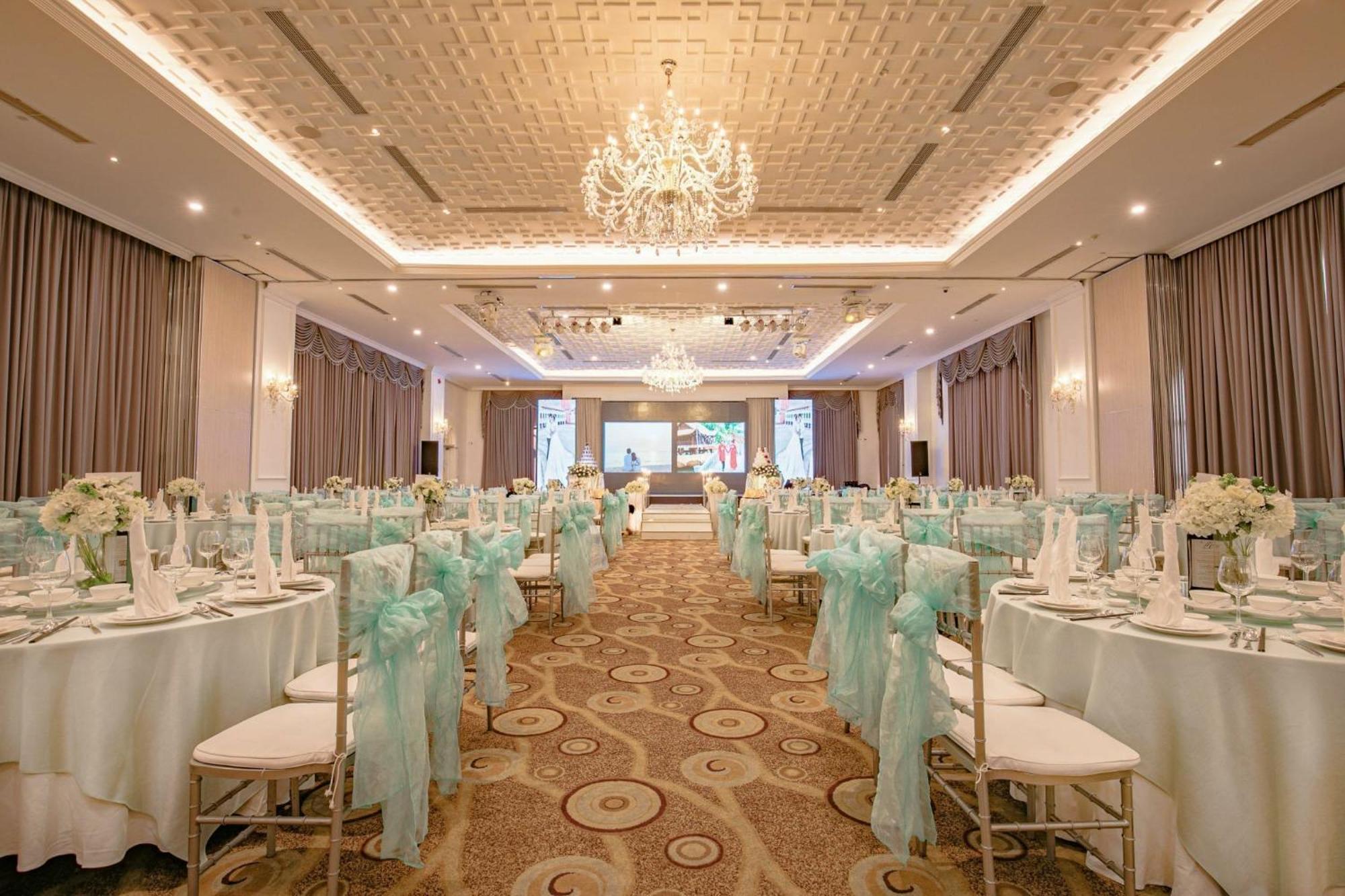 โรงแรมเมอร์เพอร์เล คริสตัล พาเลซ โฮจิมินห์ซิตี้ ภายนอก รูปภาพ